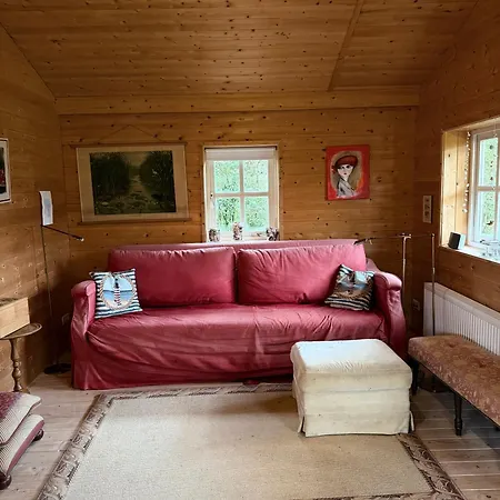 شقة Houten Familiehuisje Met Grote Tuin