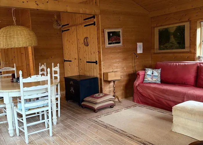 Houten Familiehuisje Met Grote Tuin * Noordwijk