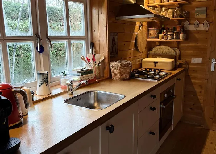 Houten Familiehuisje Met Grote Tuin * Noordwijk