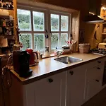 Houten Familiehuisje Met Grote Tuin 아파트 *