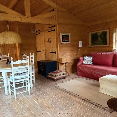 Houten Familiehuisje Met Grote Tuin * Noordwijk